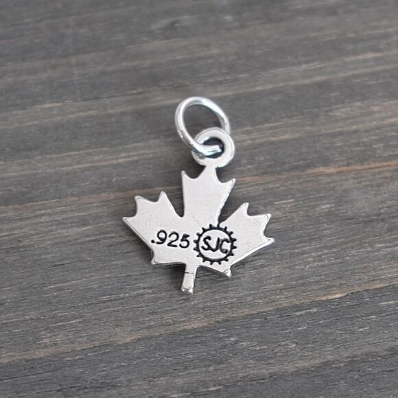 Sundancer Jewelry Company SJC Sterling Silver Maple Leaf CANANA Charm / Pendant - Picture 4 of 5